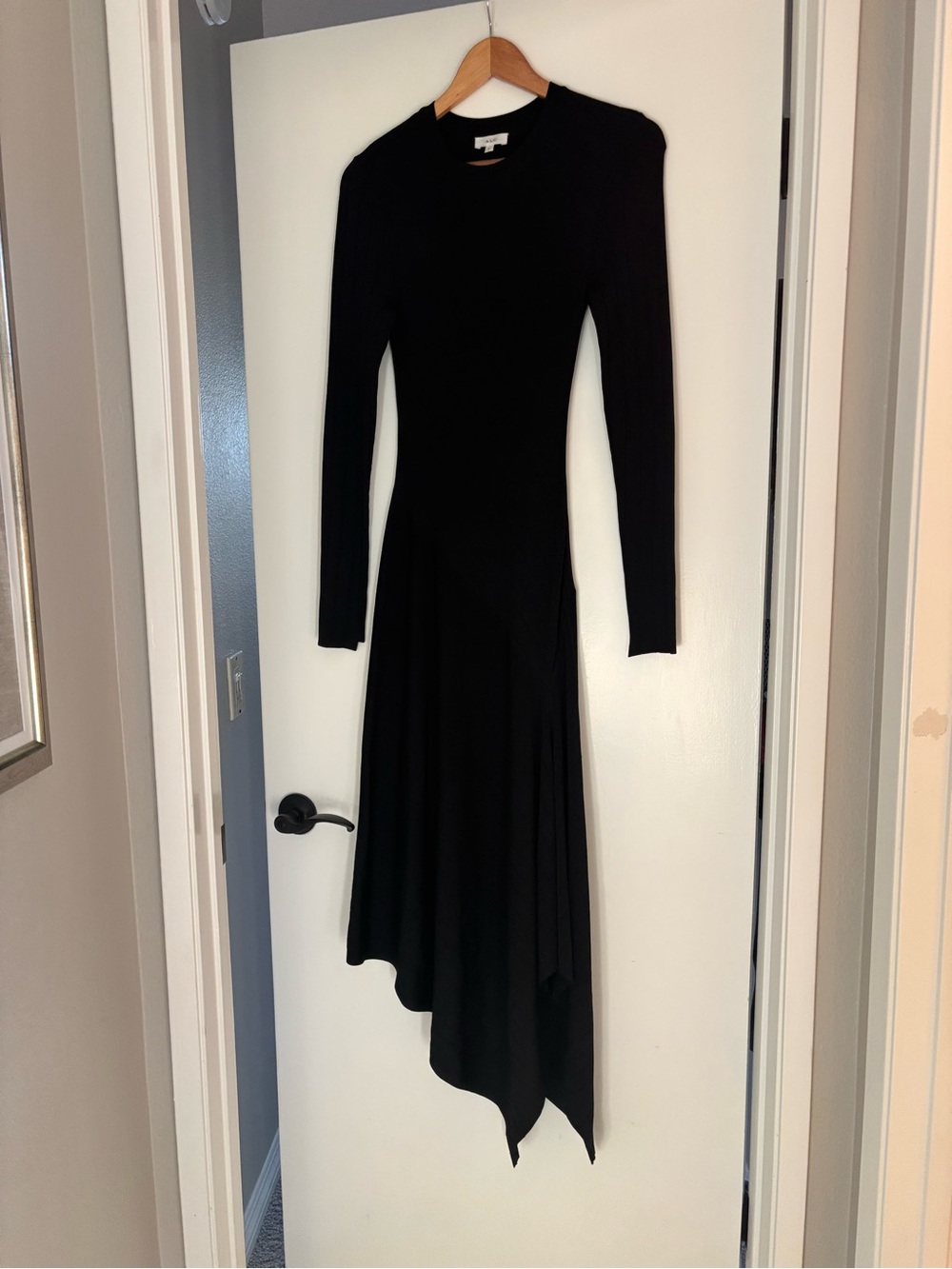 A.L.C. Black Long-Sleeve Asymmetrical Hem Dress size 6